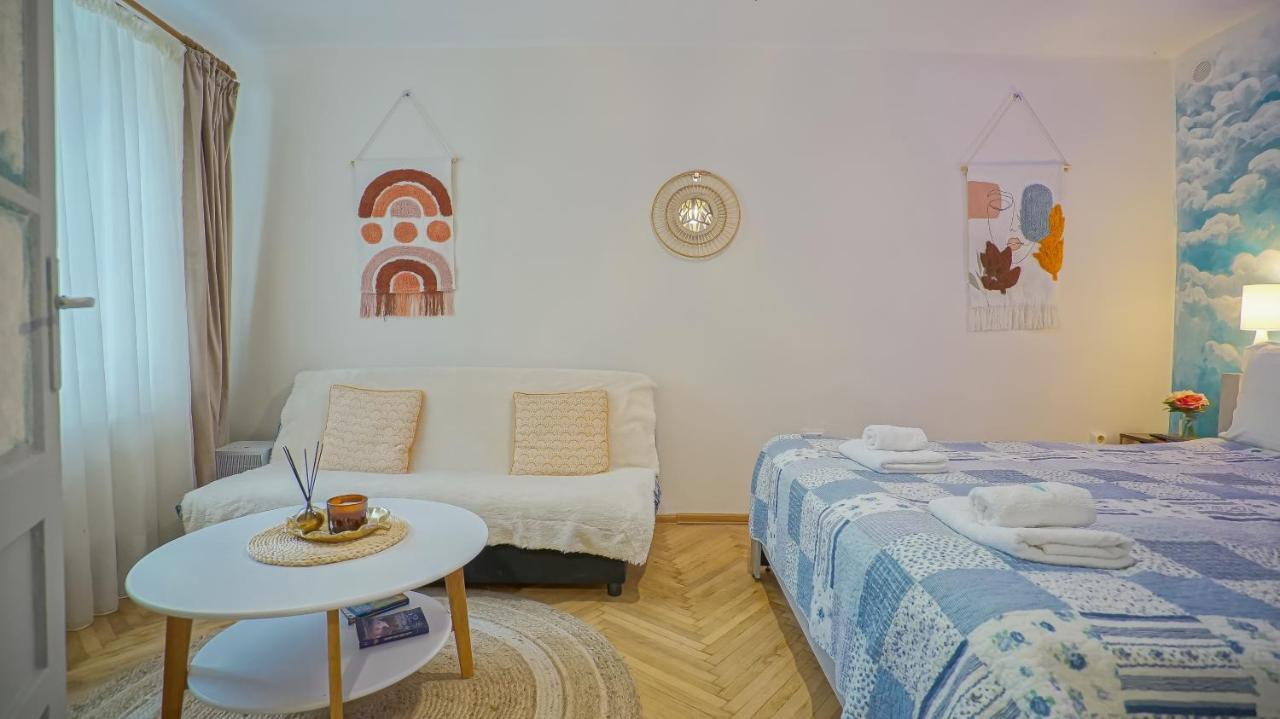 Old Town City Center Apartments Брашов Екстериор снимка