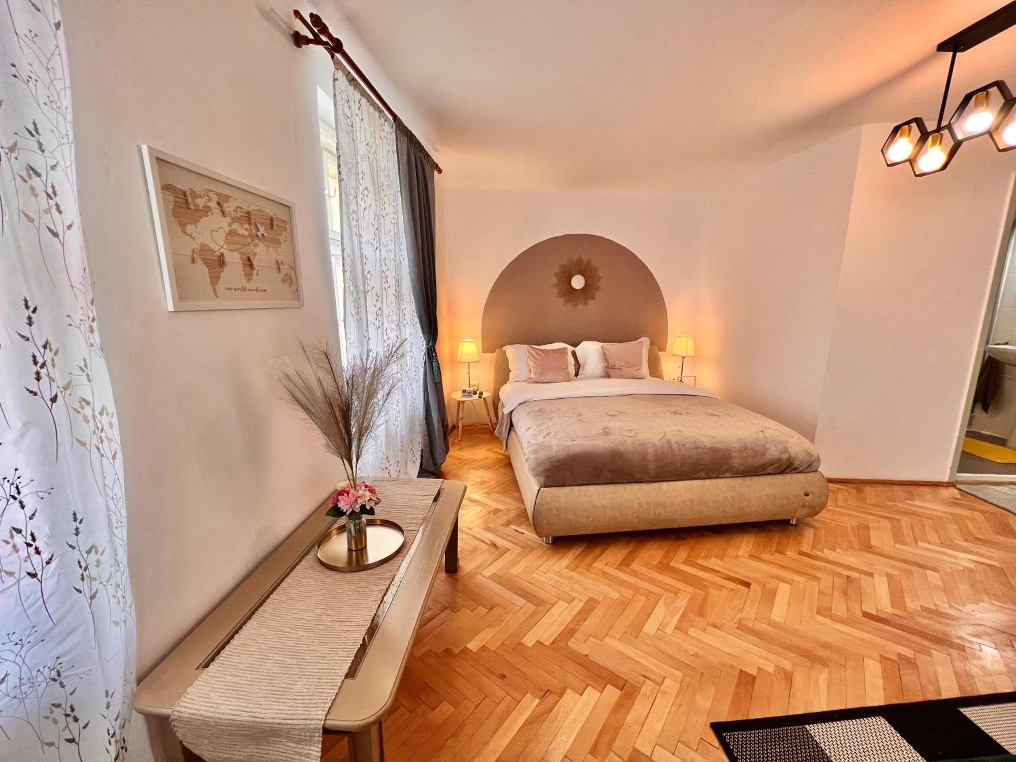 Old Town City Center Apartments Брашов Екстериор снимка