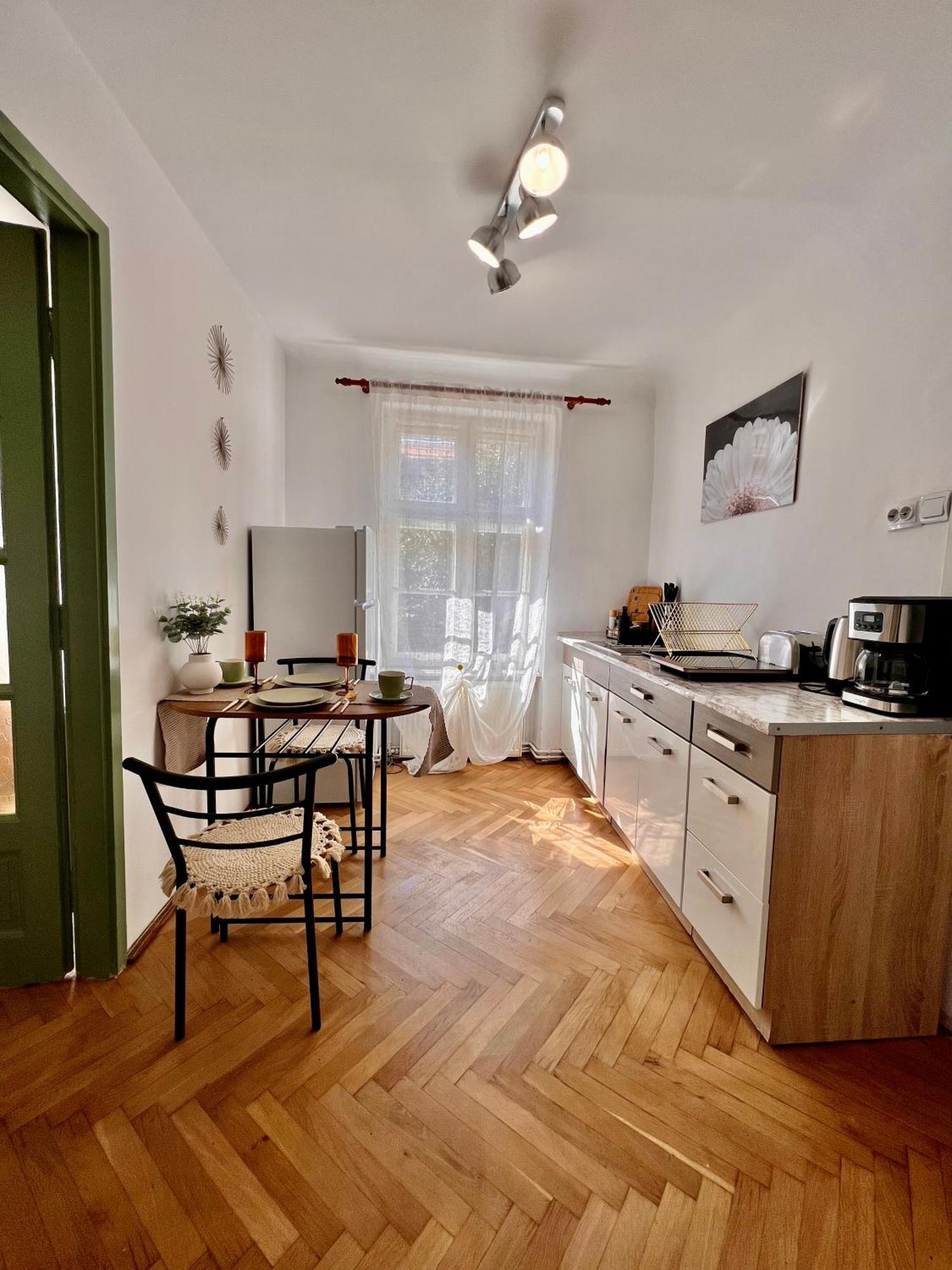 Old Town City Center Apartments Брашов Екстериор снимка