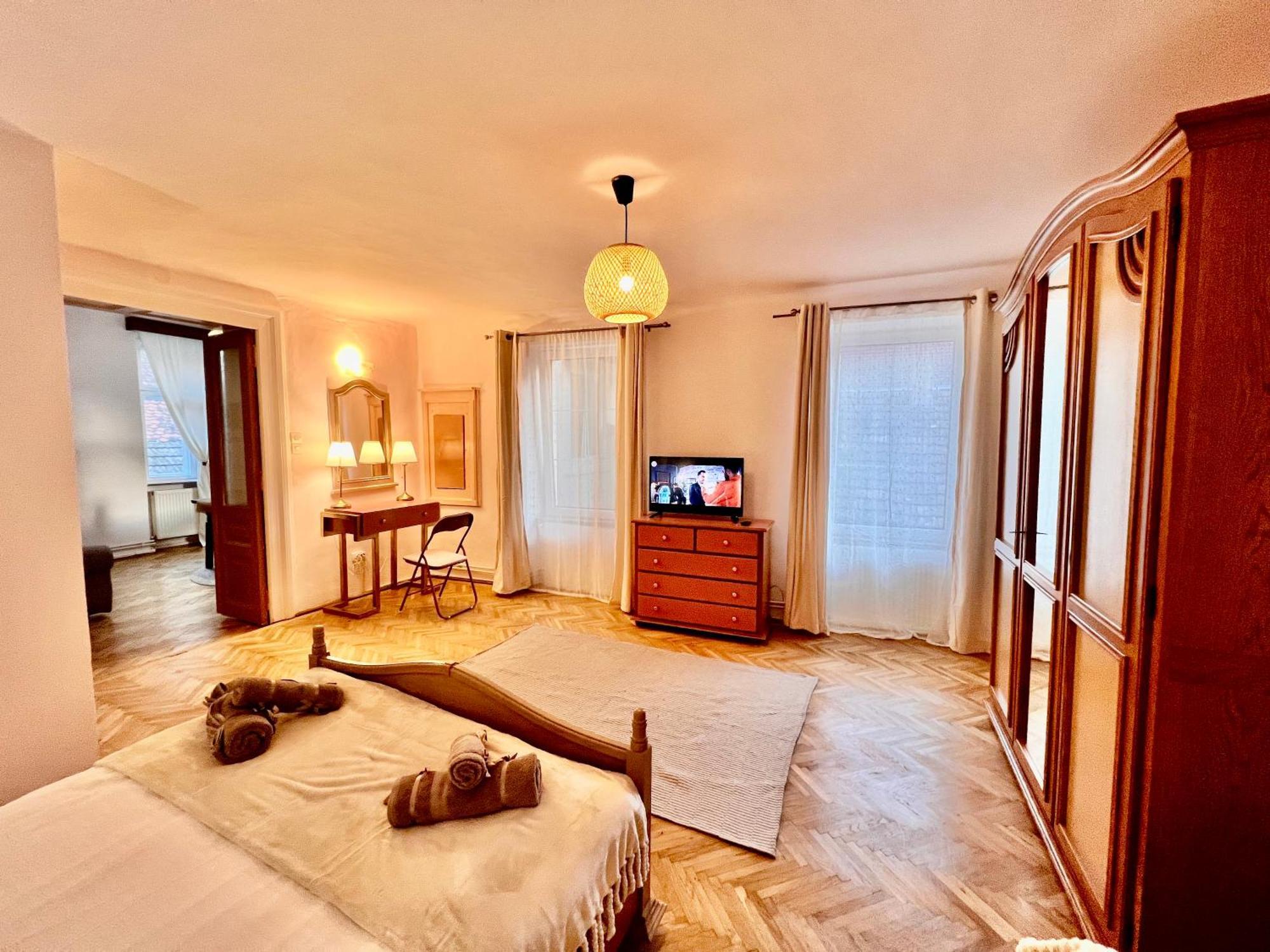 Old Town City Center Apartments Брашов Екстериор снимка