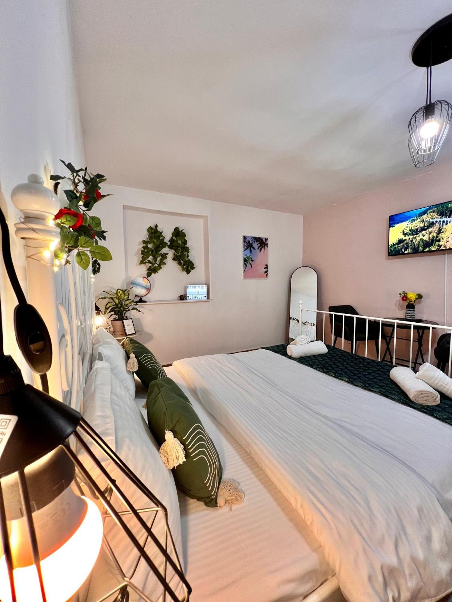 Old Town City Center Apartments Брашов Екстериор снимка
